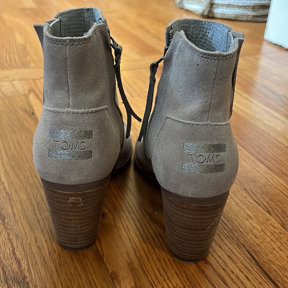 Tom’s peep toe heels! - Picture 2 of 3